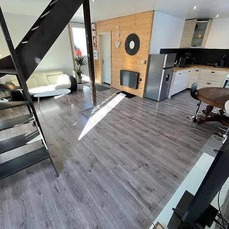 Entier: Appartement. Apartment *