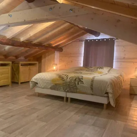 Entier: Appartement. *