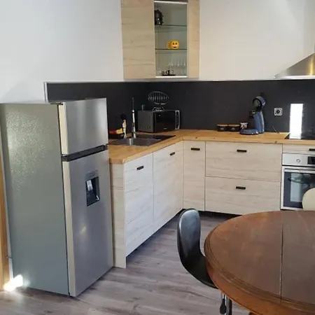 Entier: Appartement.