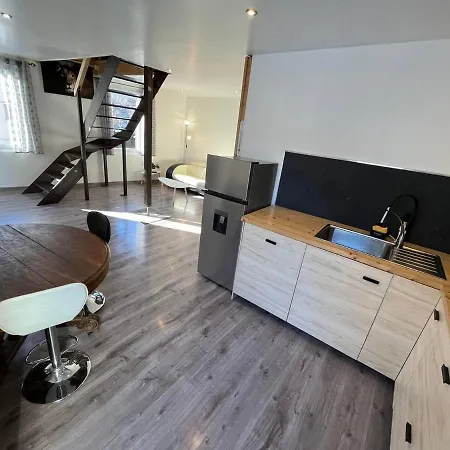 Entier: Appartement. *